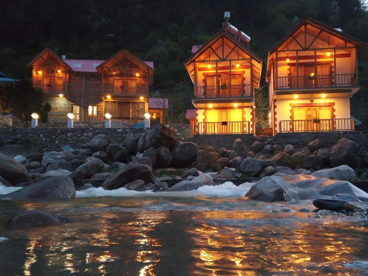 Offbeat Abodes - Tirthan Valley Banjar ภายนอก รูปภาพ