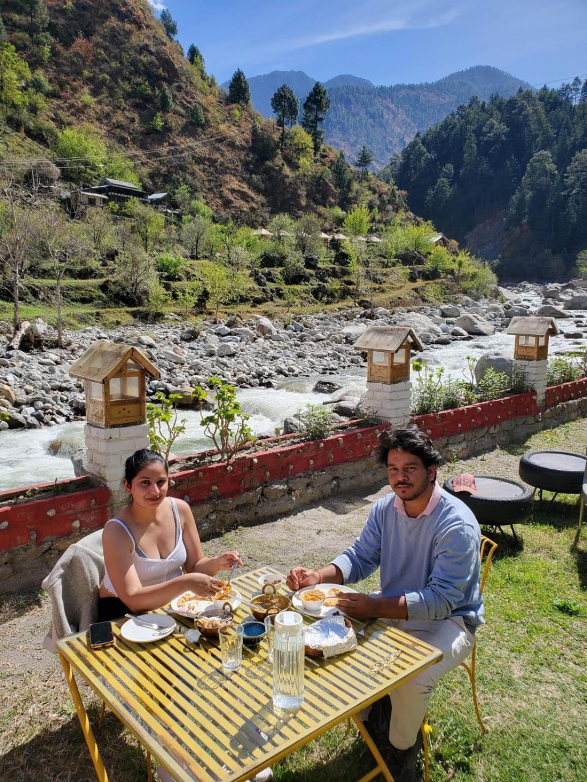 Offbeat Abodes - Tirthan Valley Banjar ภายนอก รูปภาพ