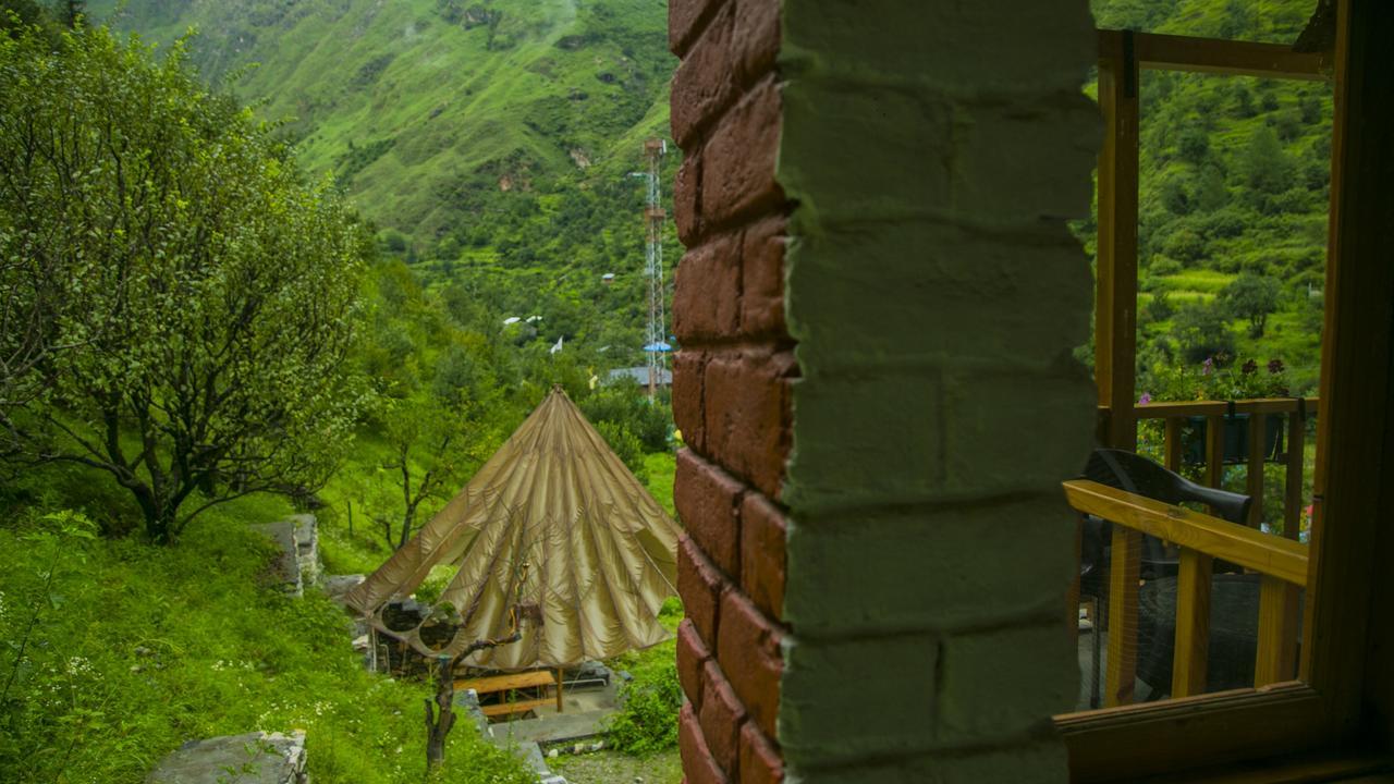 Offbeat Abodes - Tirthan Valley Banjar ภายนอก รูปภาพ
