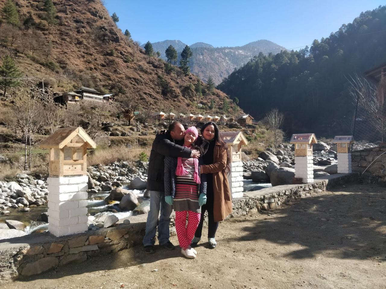 Offbeat Abodes - Tirthan Valley Banjar ภายนอก รูปภาพ