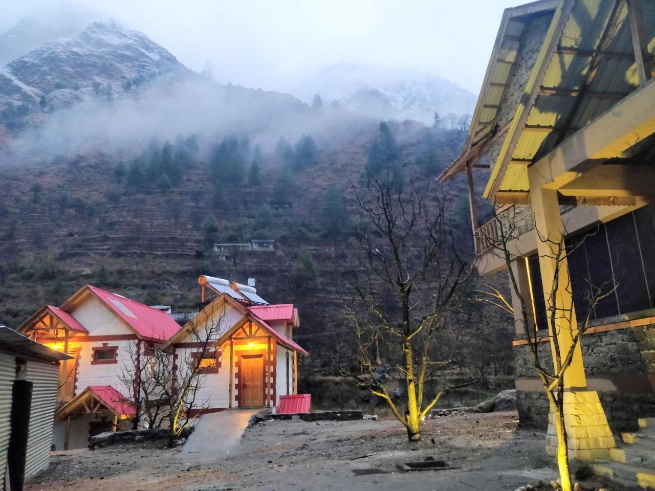 Offbeat Abodes - Tirthan Valley Banjar ภายนอก รูปภาพ